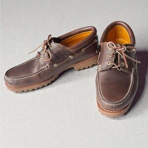 Timberland Authentic 3-Eye Lug Handsewn Boat Shoe in brown with lug sole | 12M